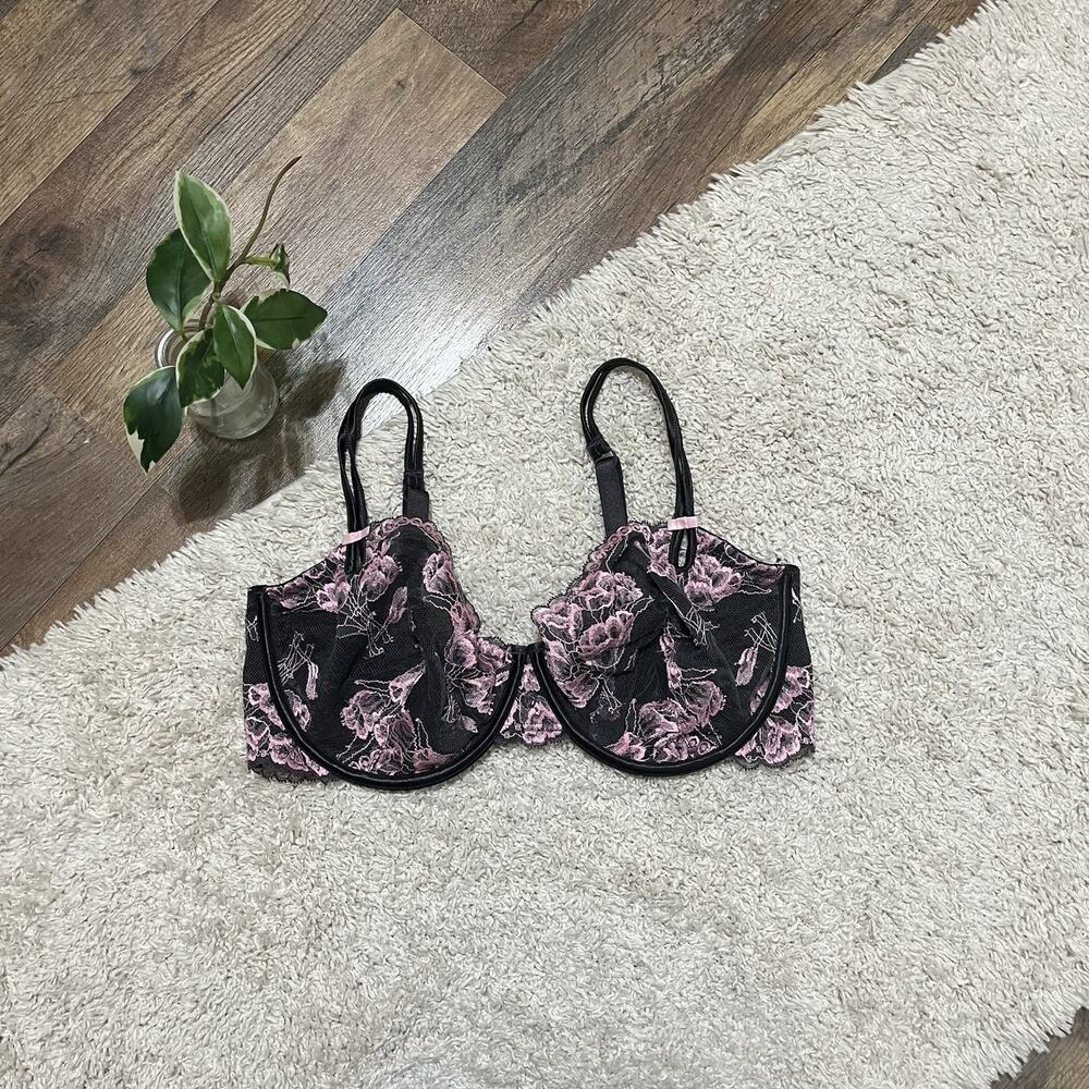 Victoria's Secret Size 38DD Gray Pink Lace Embroidered Unlined Underwire Bra